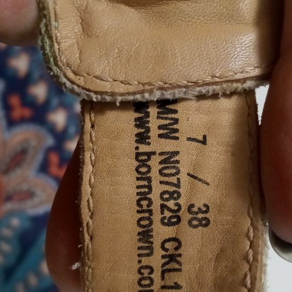 Sandals - Picture 8 of 8